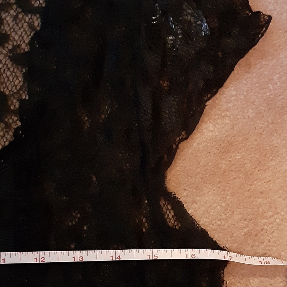Lace cap sleeve top - Picture 4 of 4